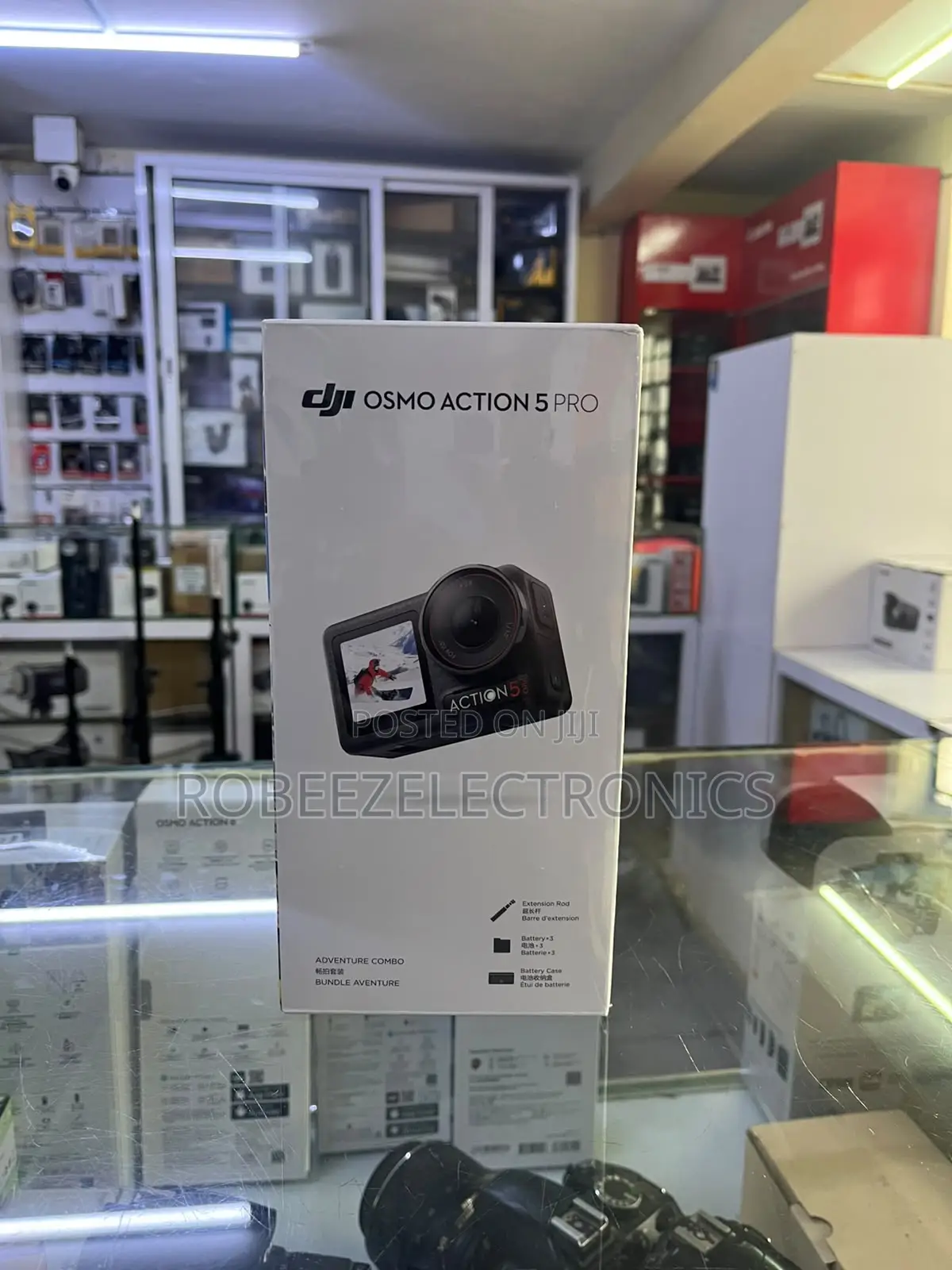 DJI Osmo Action 5 Pro Adventure Combo
