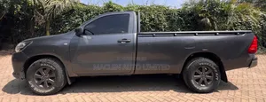 Toyota Hilux 2017 Gray