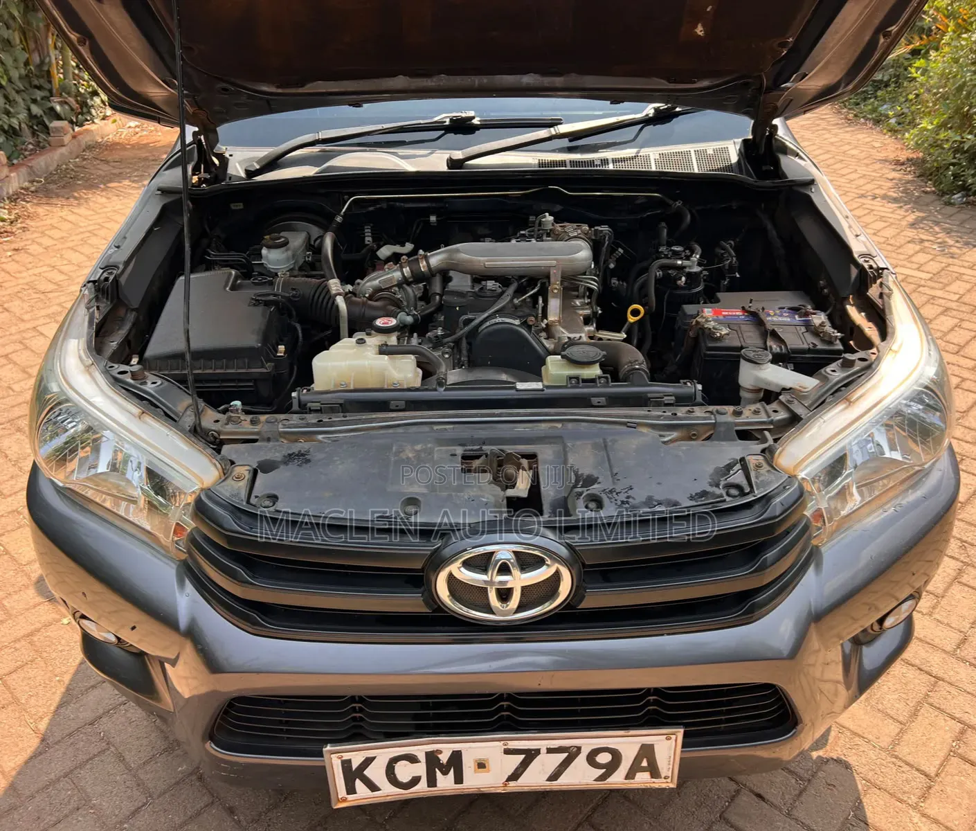 Toyota Hilux 2017 Gray