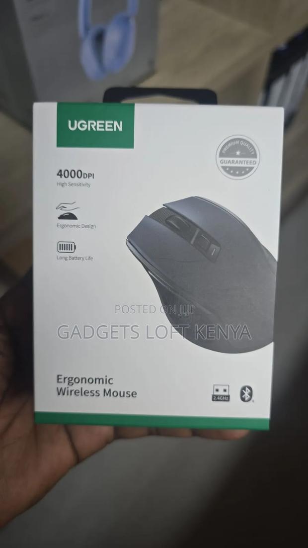 UGREEN Ergonomic Wireless Mouse - Silent Click Dual Mode