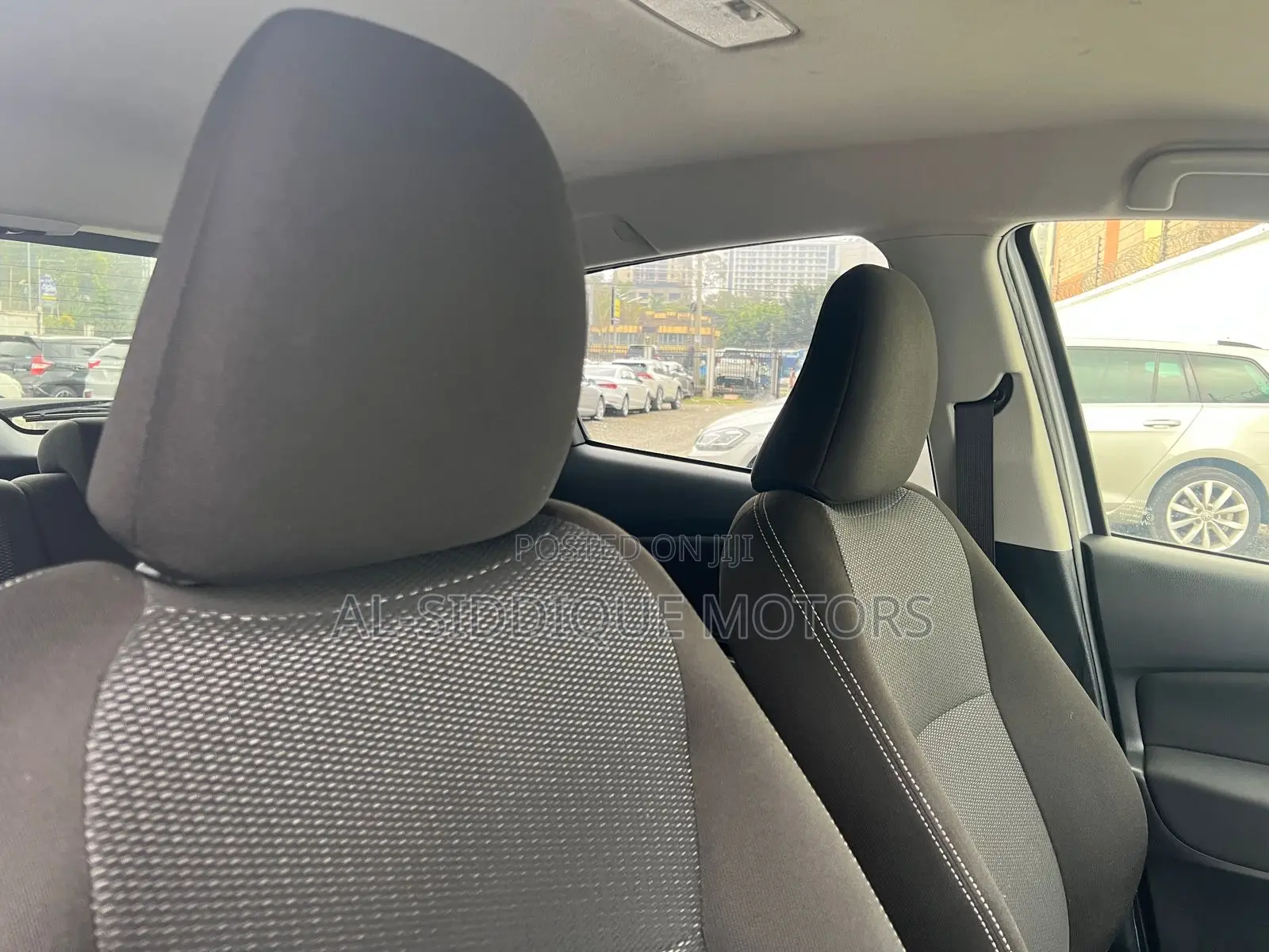 Toyota Vitz 1.3 FWD 5dr 2019 Silver