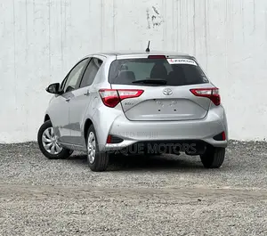 Toyota Vitz 1.3 FWD 5dr 2019 Silver