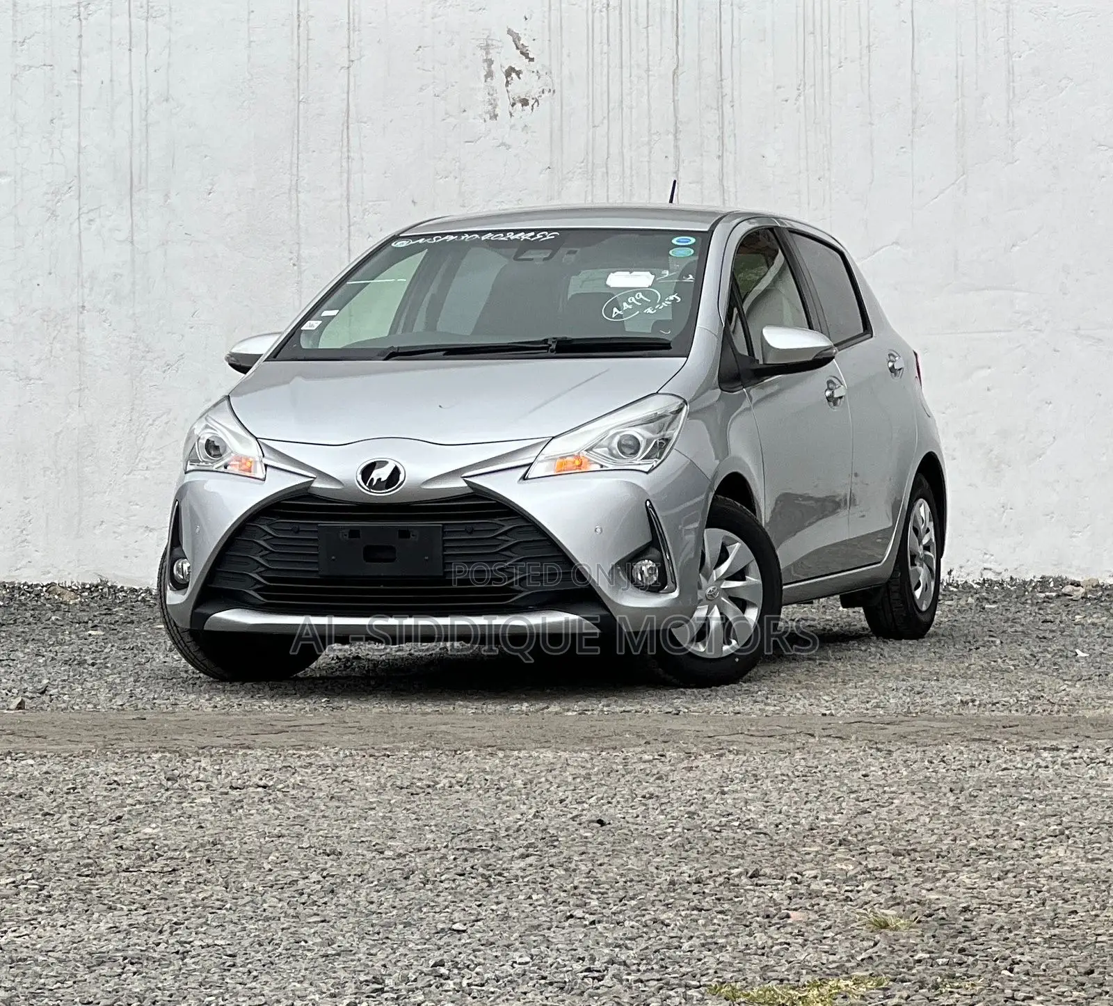 Toyota Vitz 1.3 FWD 5dr 2019 Silver