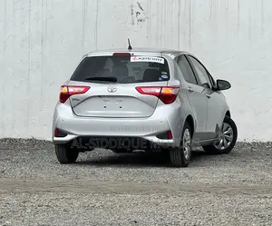 Toyota Vitz 1.3 FWD 5dr 2019 Silver