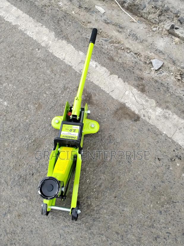 Hydraulic Floor Jack 2 Ton - thumbnail 2