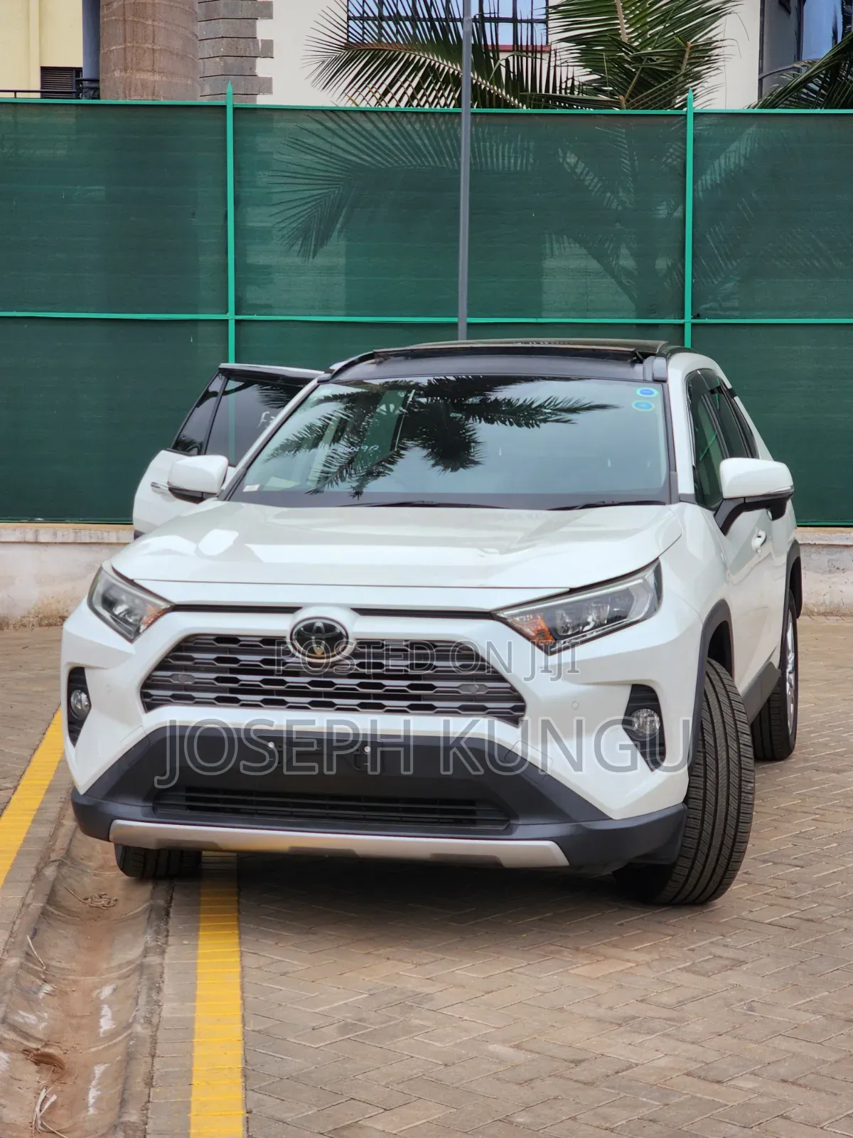 Toyota RAV4 2019 White