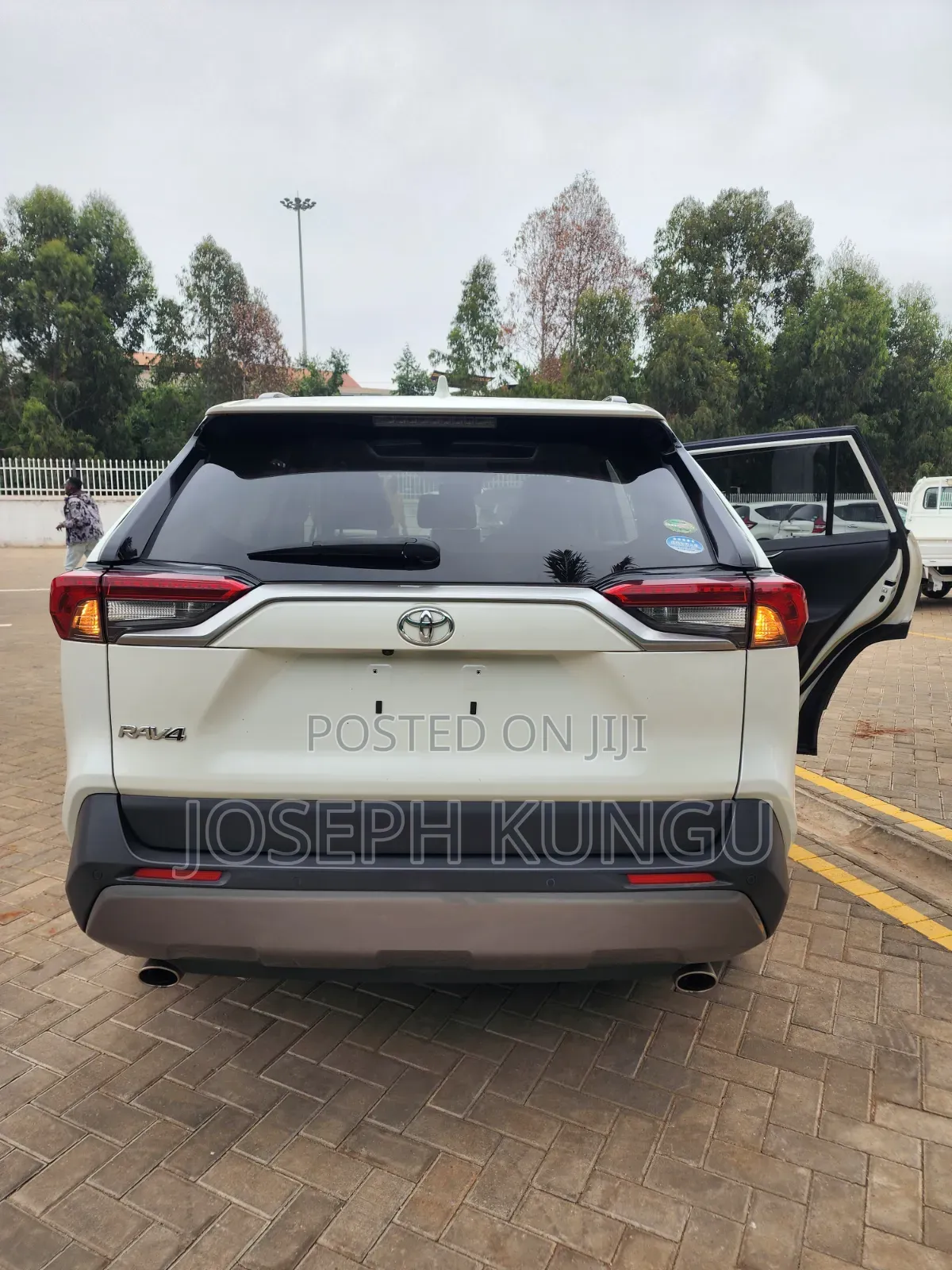 Toyota RAV4 2019 White