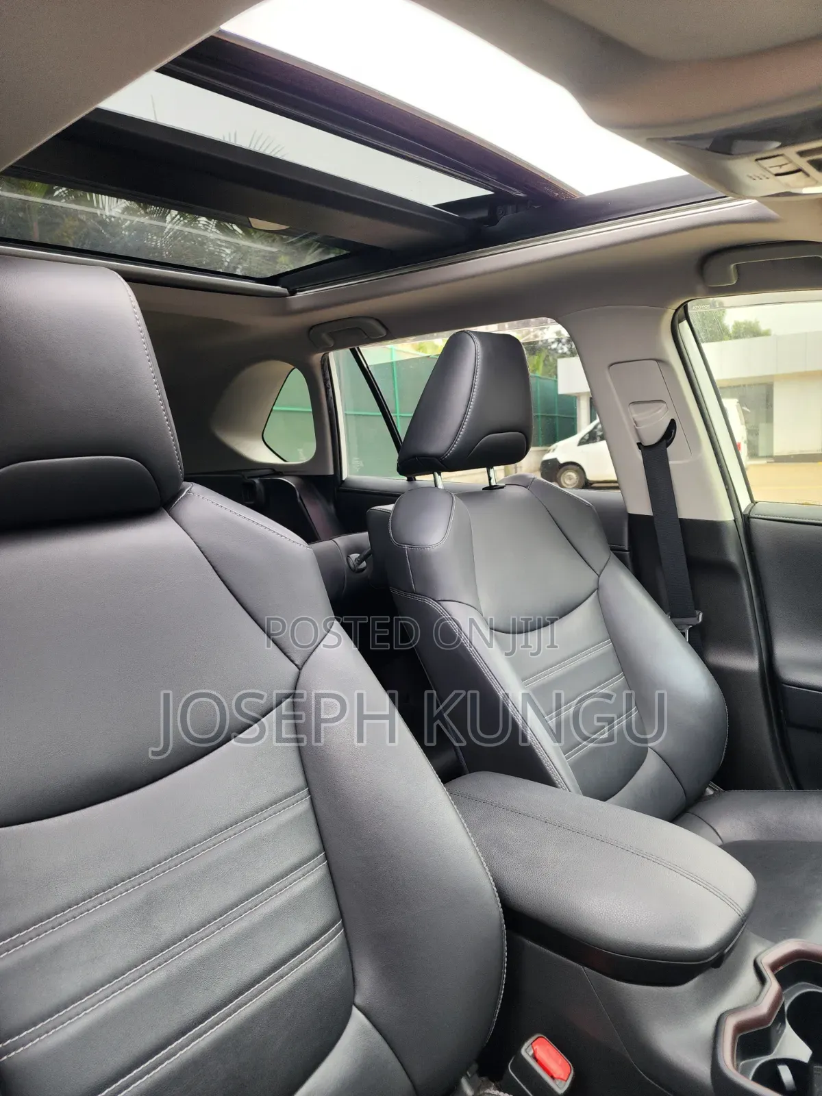Toyota RAV4 2019 White