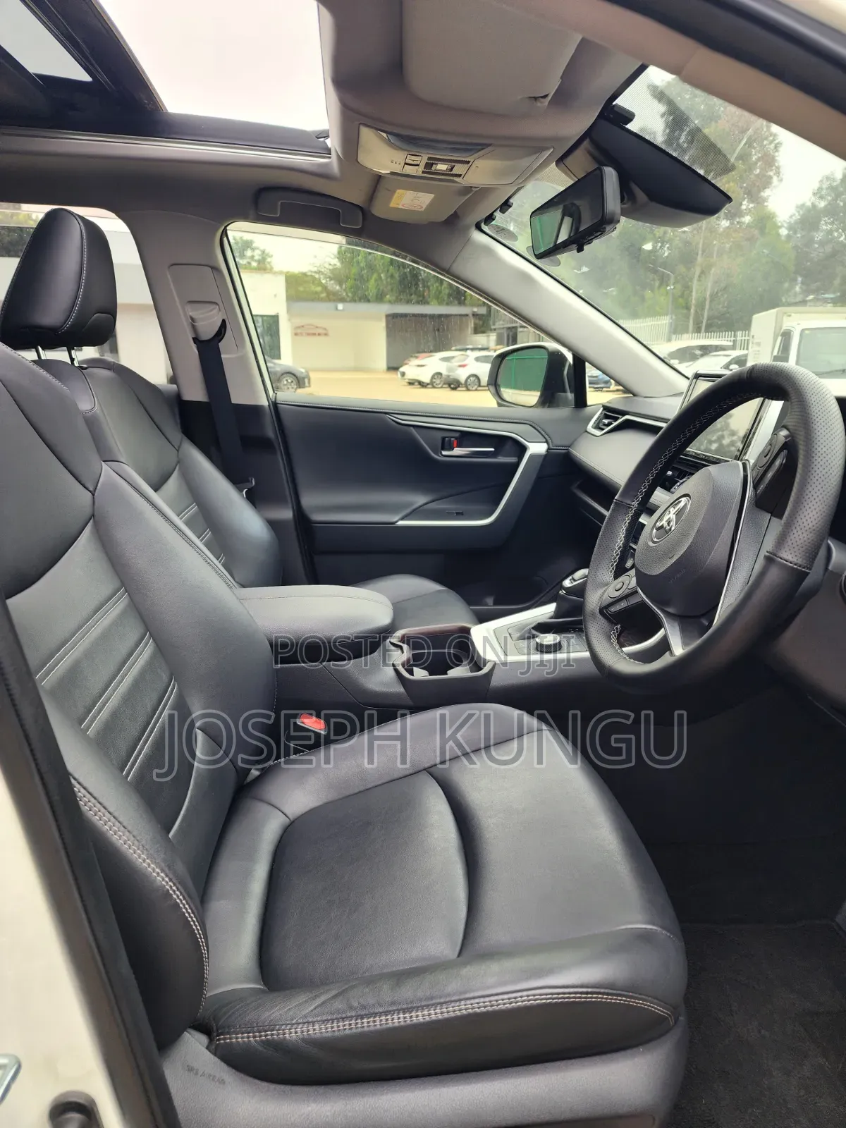 Toyota RAV4 2019 White