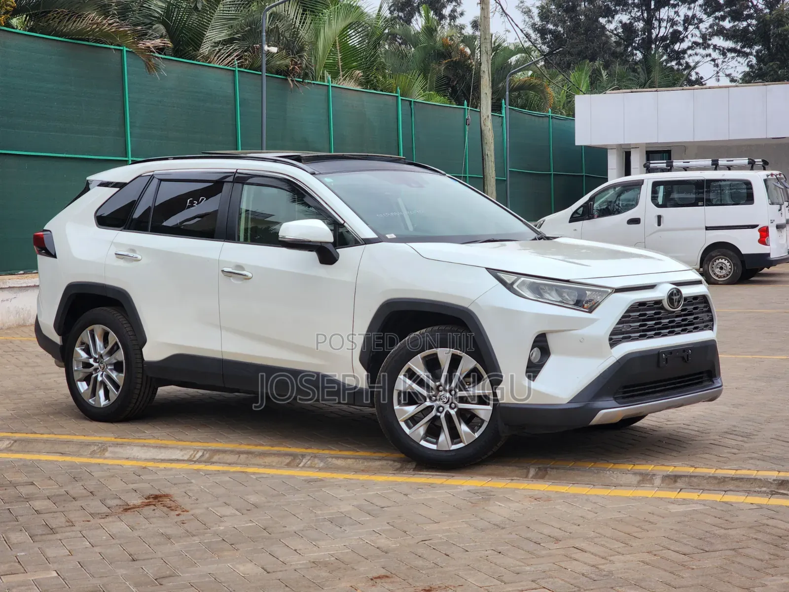 Toyota RAV4 2019 White