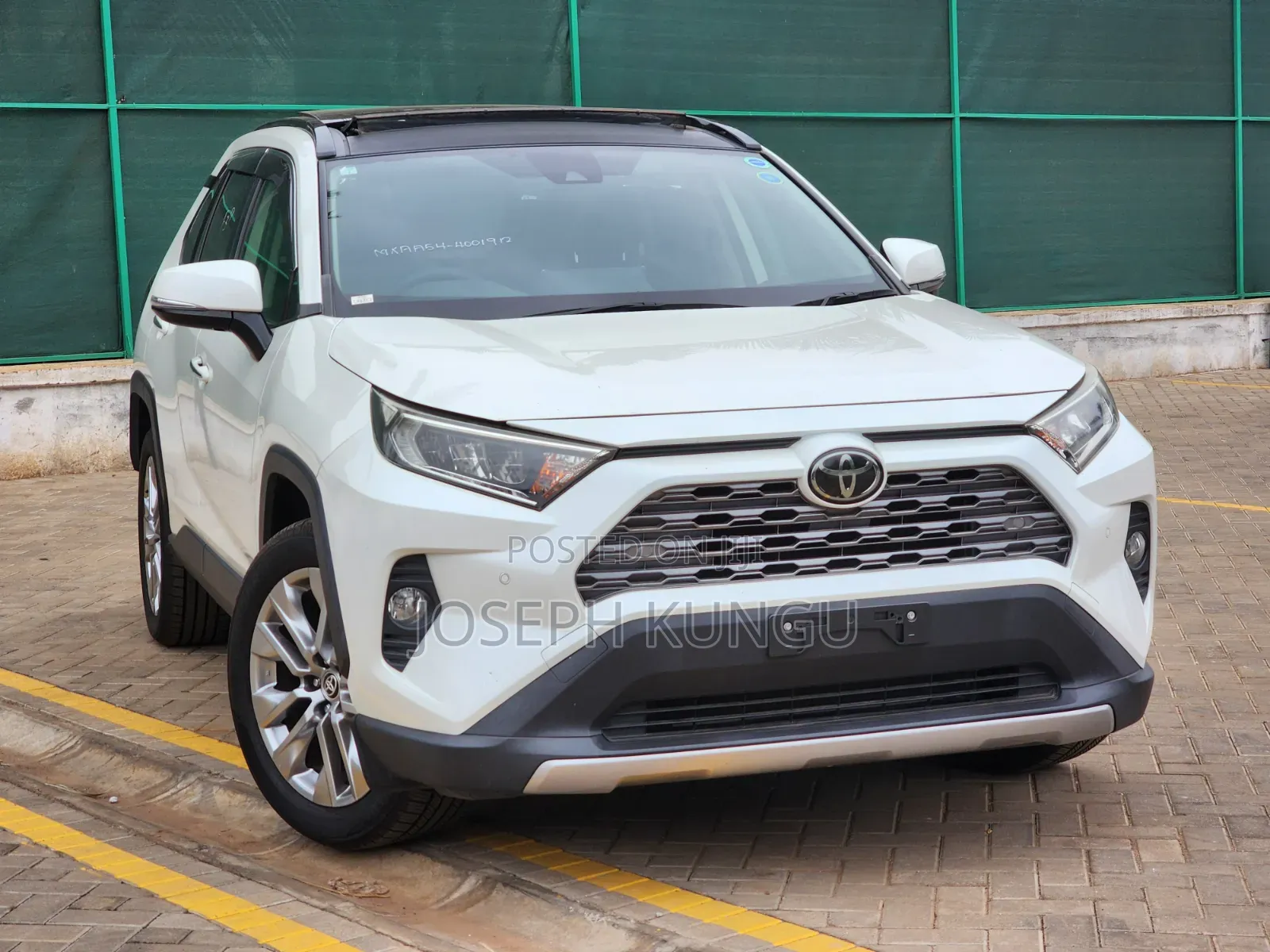Toyota RAV4 2019 White