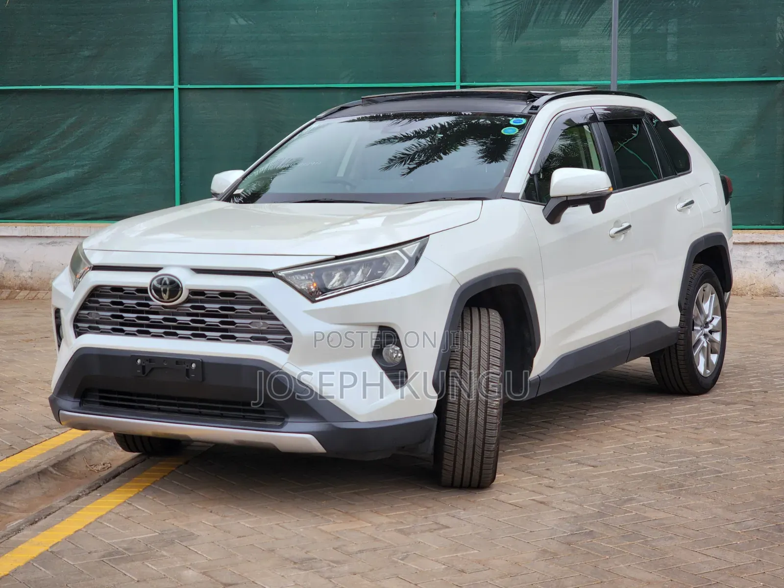 Toyota RAV4 2019 White