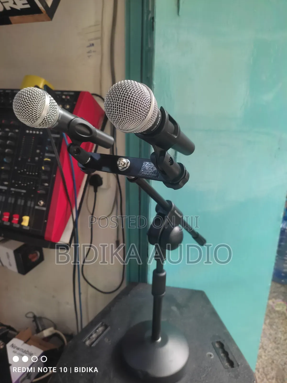 Dual-Clip Desktop Microphone Boom Stand With Round Weighted Base