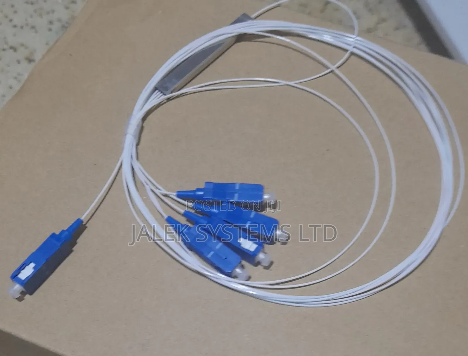 1×4 Splitter With Connectors
