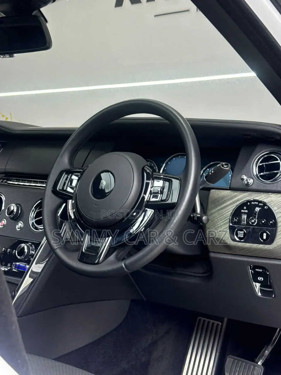 Rolls-Royce Cullinan Base 2019 White