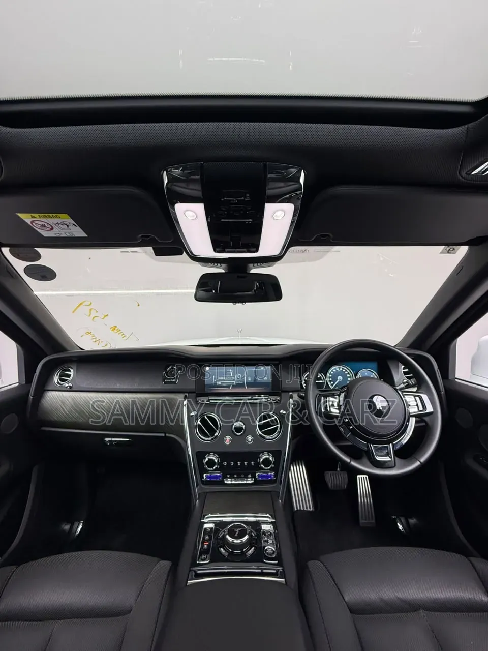 Rolls-Royce Cullinan Base 2019 White