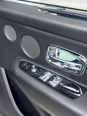 Rolls-Royce Cullinan Base 2019 White