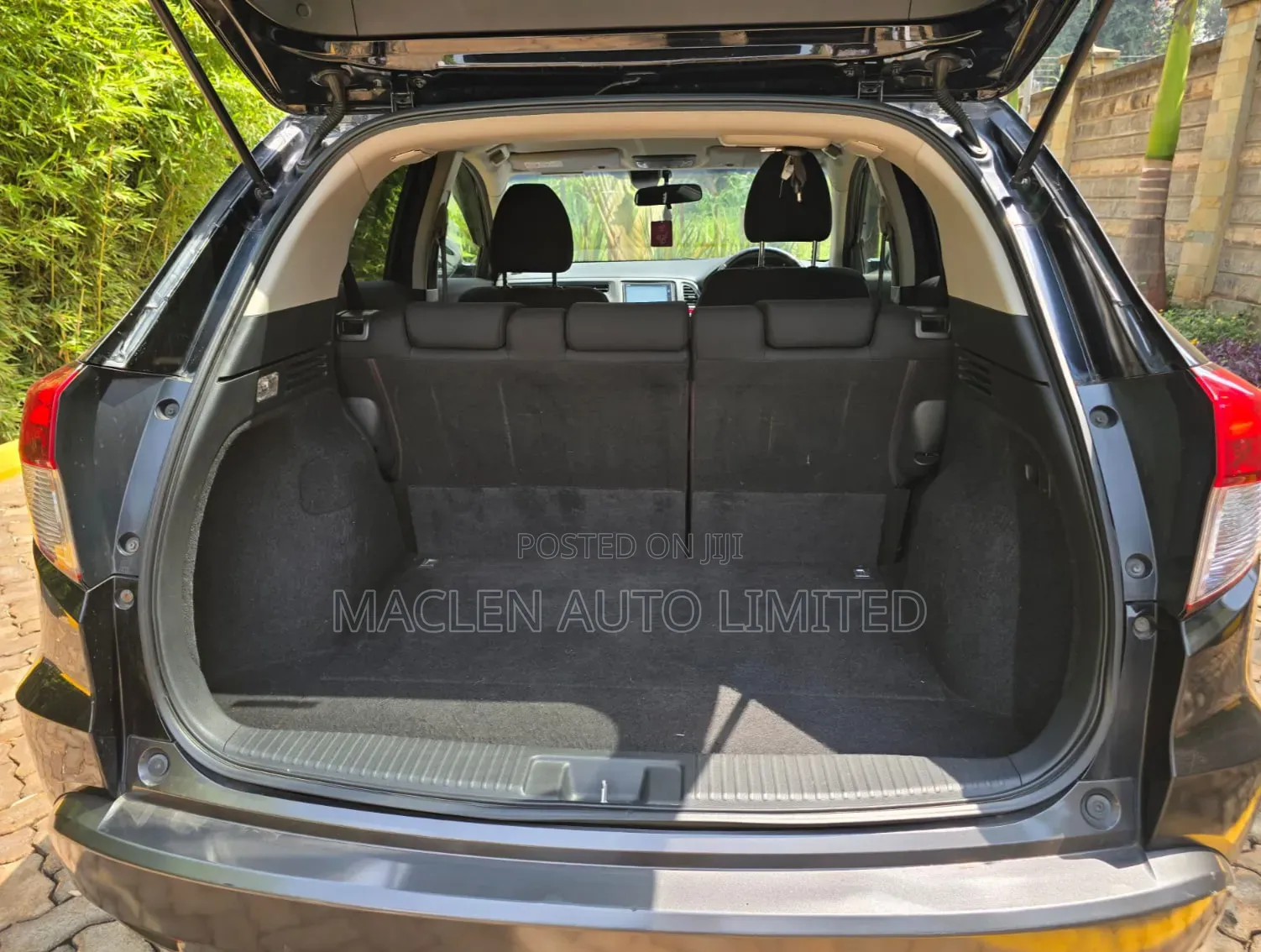 Honda Vezel 2018 Black
