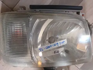 RHS 7l Toyota Hiace Headlights 2008 - 2014