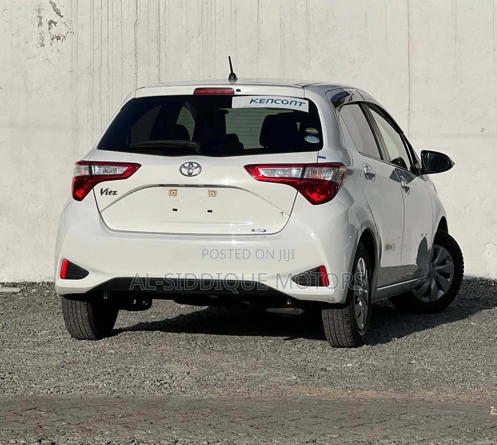 Toyota Vitz 1.3 FWD 5dr 2019 Pearl