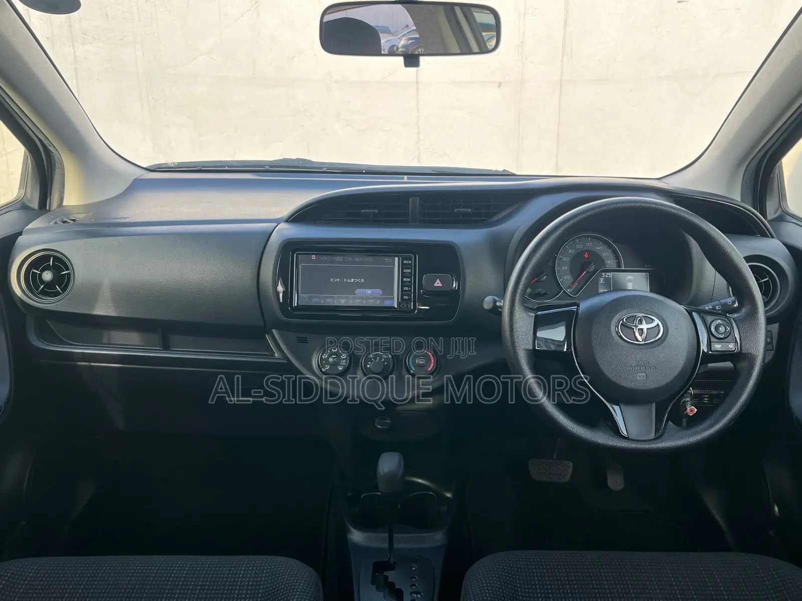 Toyota Vitz 1.3 FWD 5dr 2019 Pearl