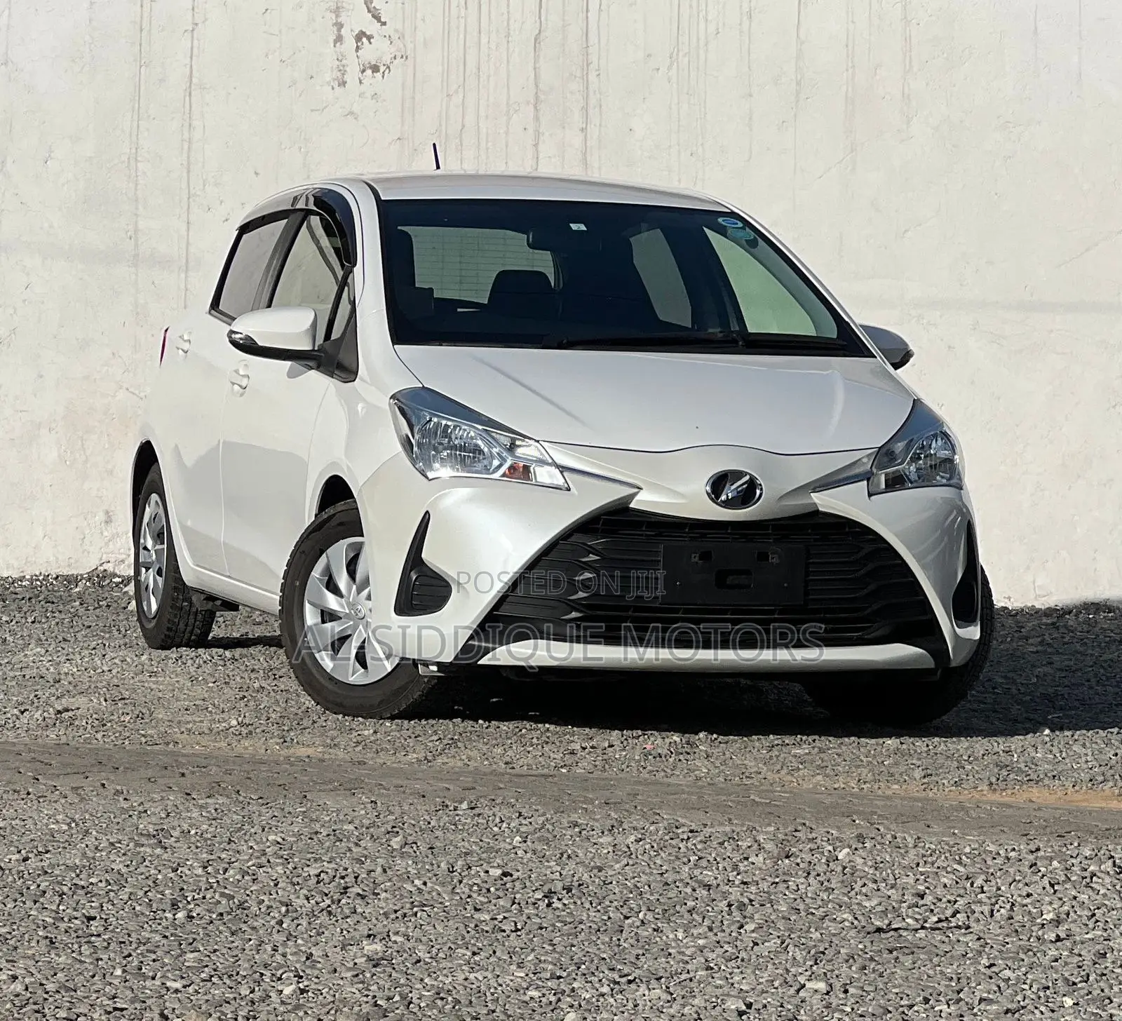 Toyota Vitz 1.3 FWD 5dr 2019 Pearl