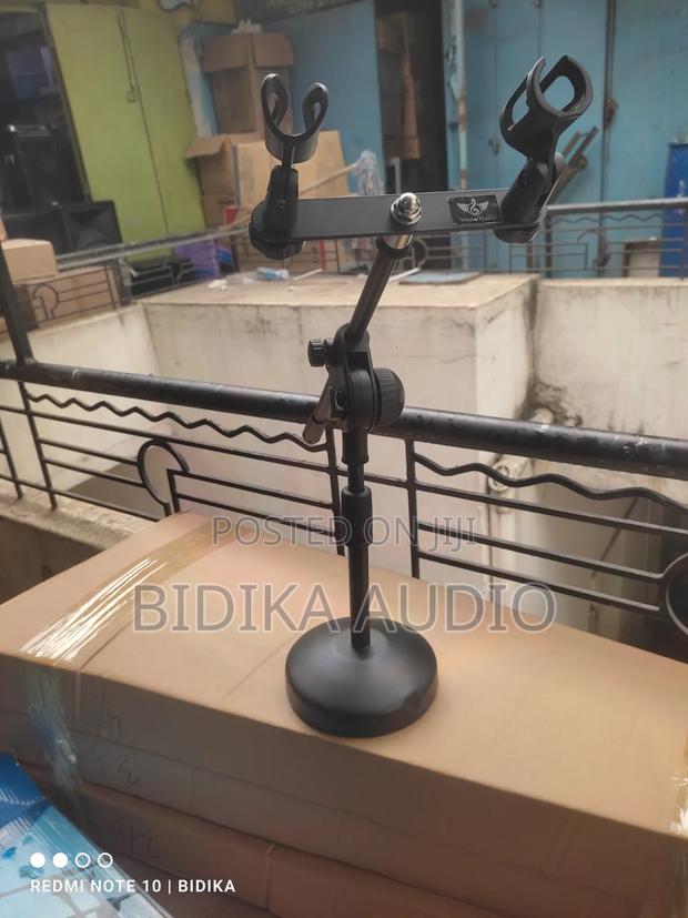 Round Base Table Microphone Stand