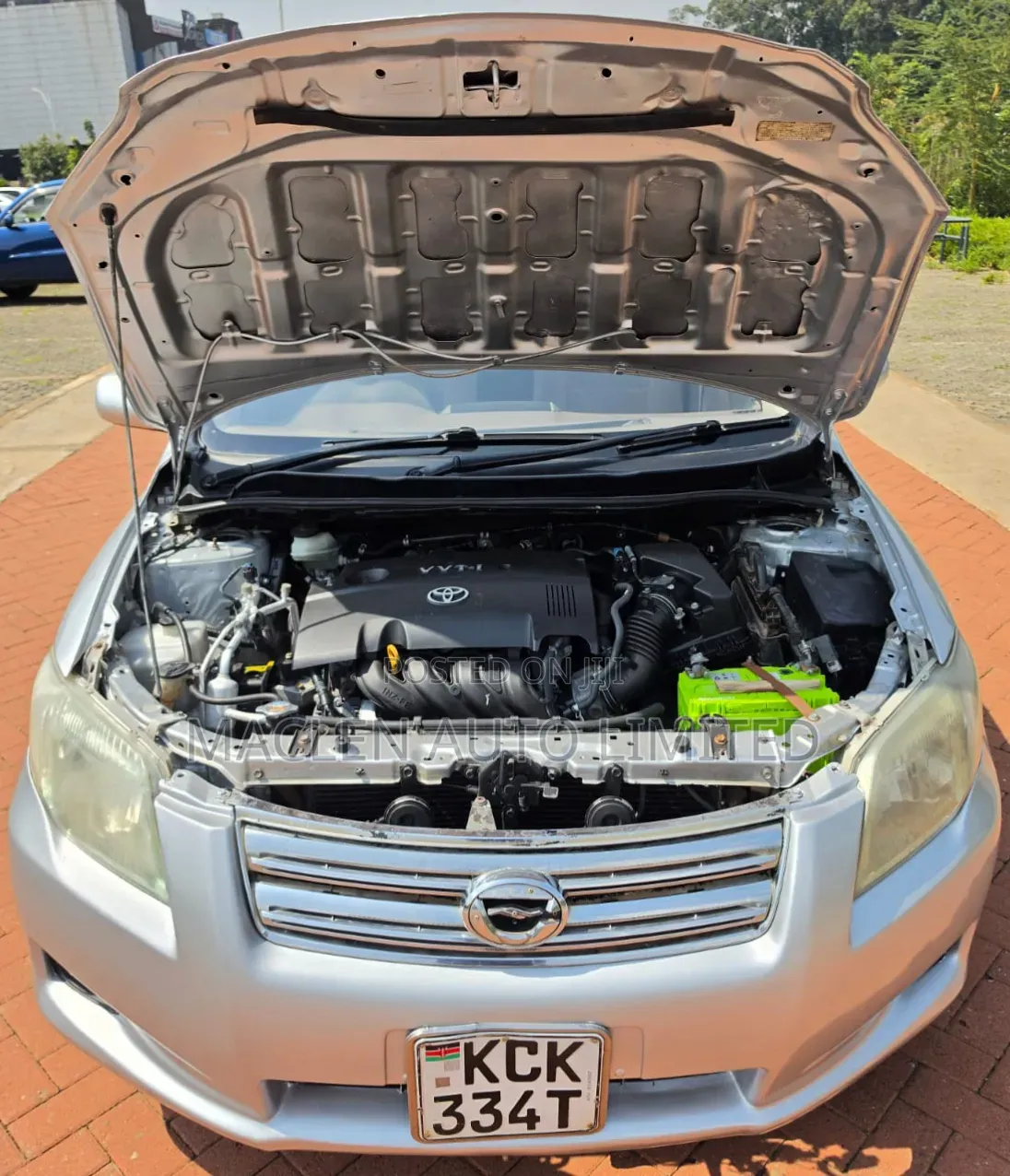 Toyota Axio 2010 Silver