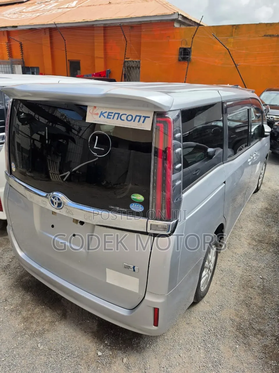 Toyota Noah 2019 Silver