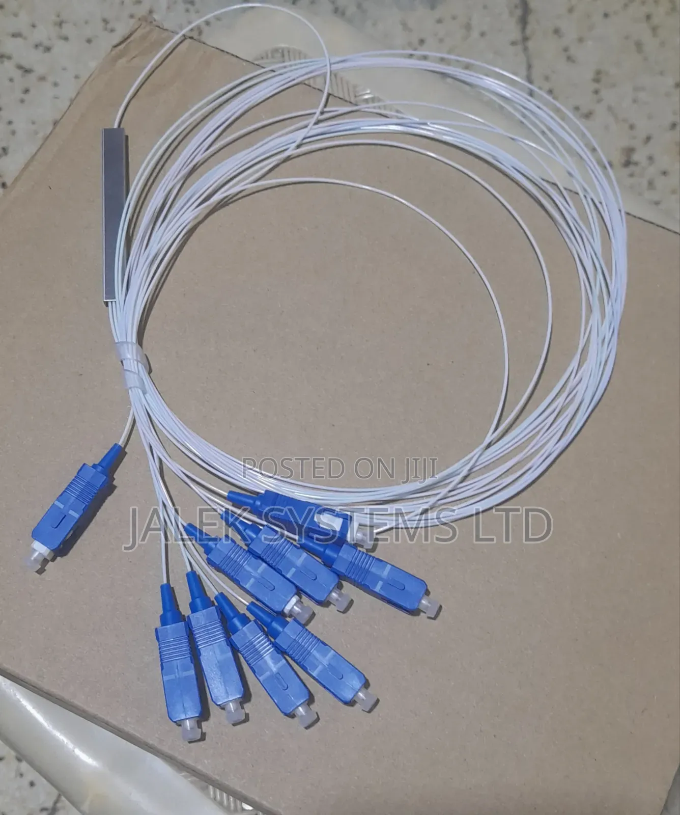 1×8 Splitter With Connectors