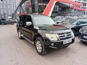 Mitsubishi Pajero 2011 Black
