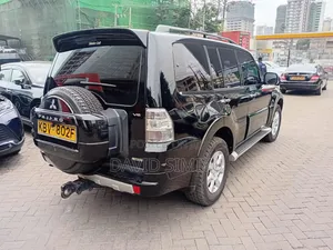 Mitsubishi Pajero 2011 Black