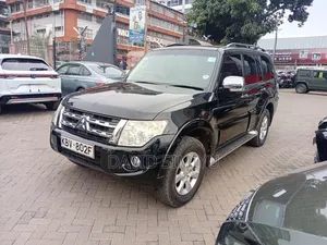 Mitsubishi Pajero 2011 Black