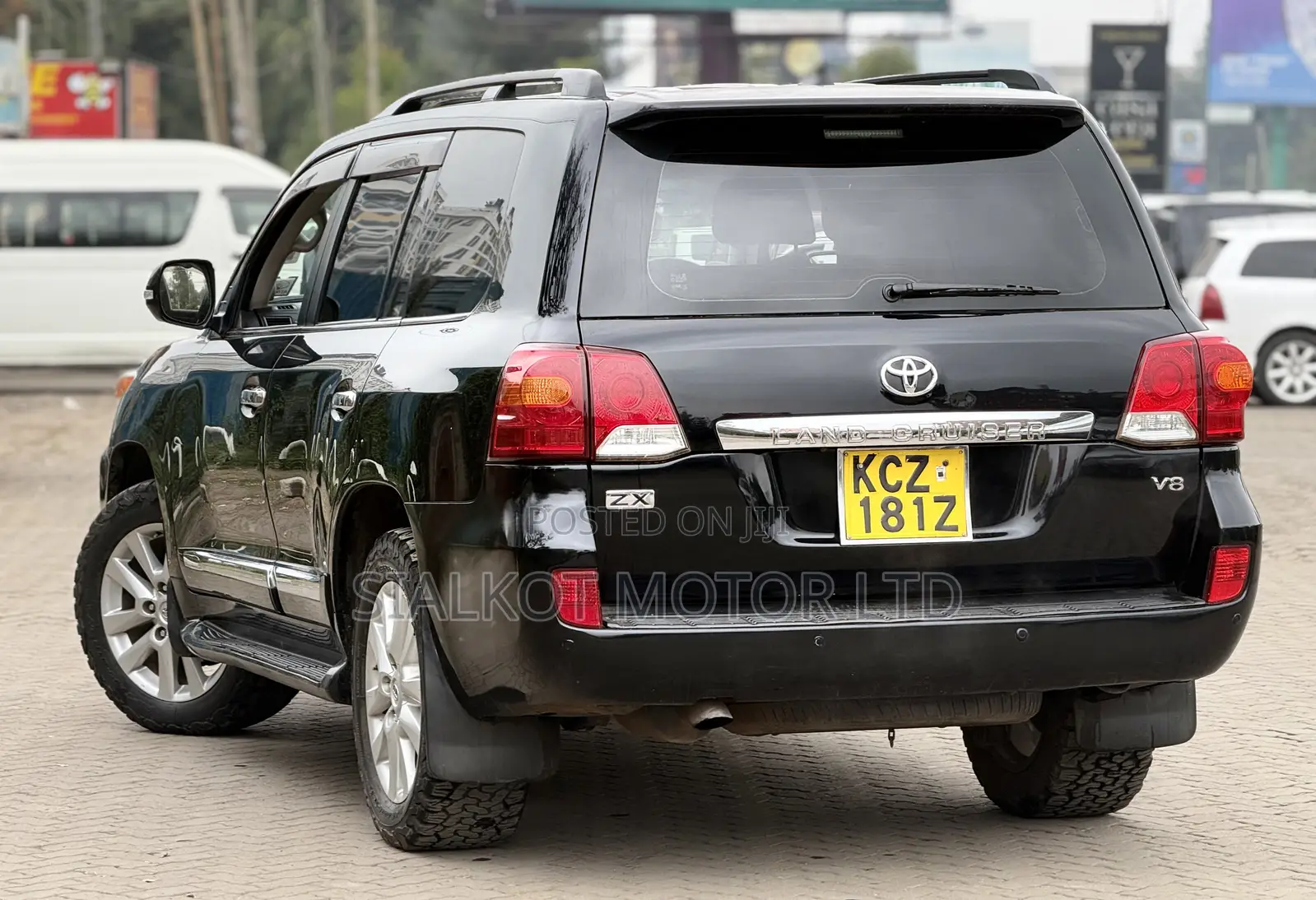 Toyota Land Cruiser 5.7 V8 2012 Black