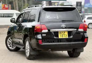 Toyota Land Cruiser 5.7 V8 2012 Black