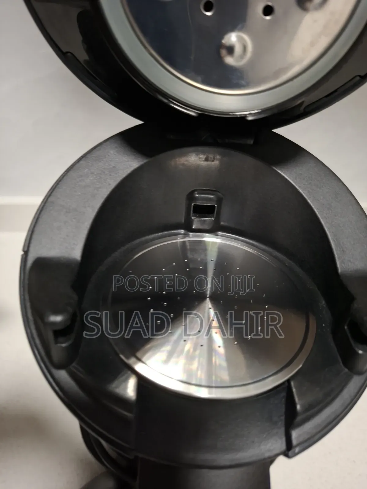 Philips Senseo Coffee Machine + Reusable Steel Pods .