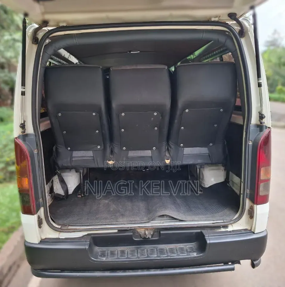 Toyota HiAce 2014 White
