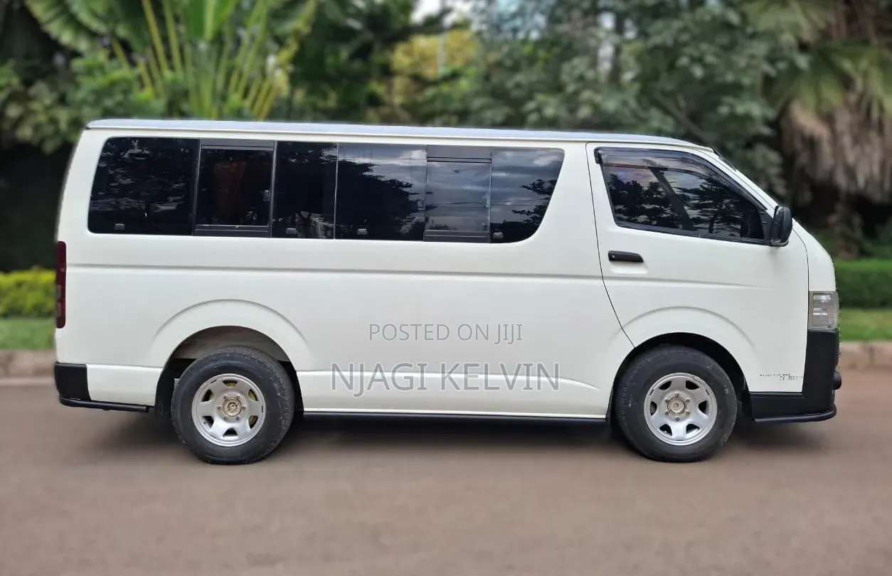 Toyota HiAce 2014 White