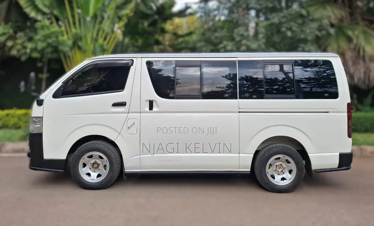 Toyota HiAce 2014 White