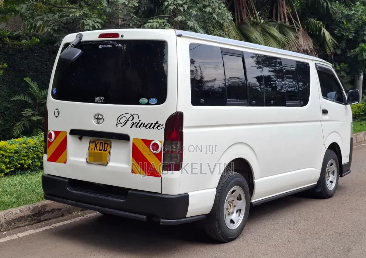 Toyota HiAce 2014 White
