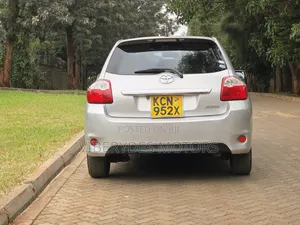 Toyota Auris 2010 Silver