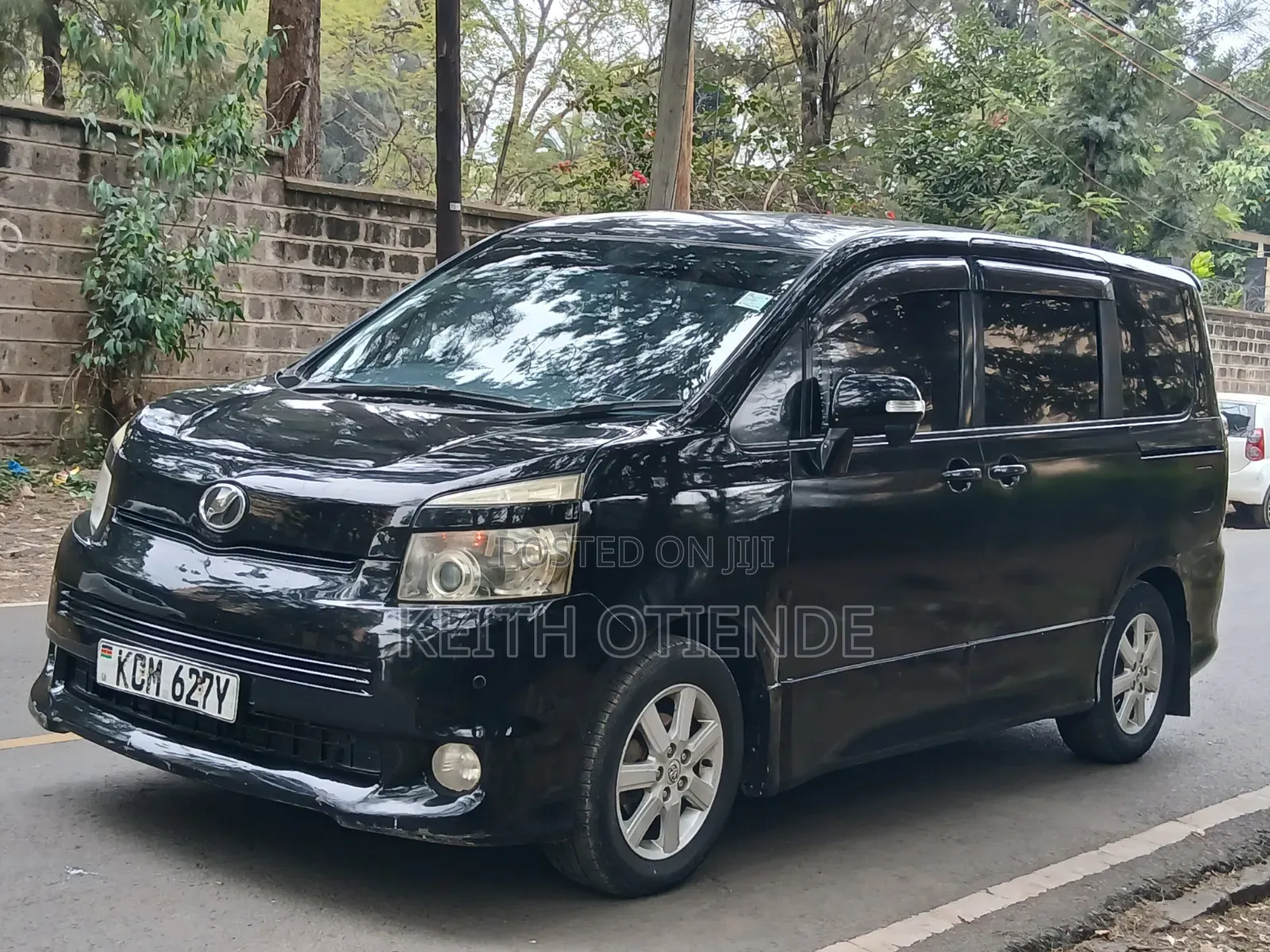 Toyota Voxy 2010 Black