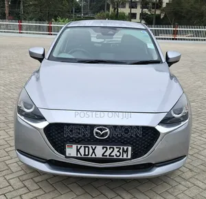 Mazda 2 2019 Silver