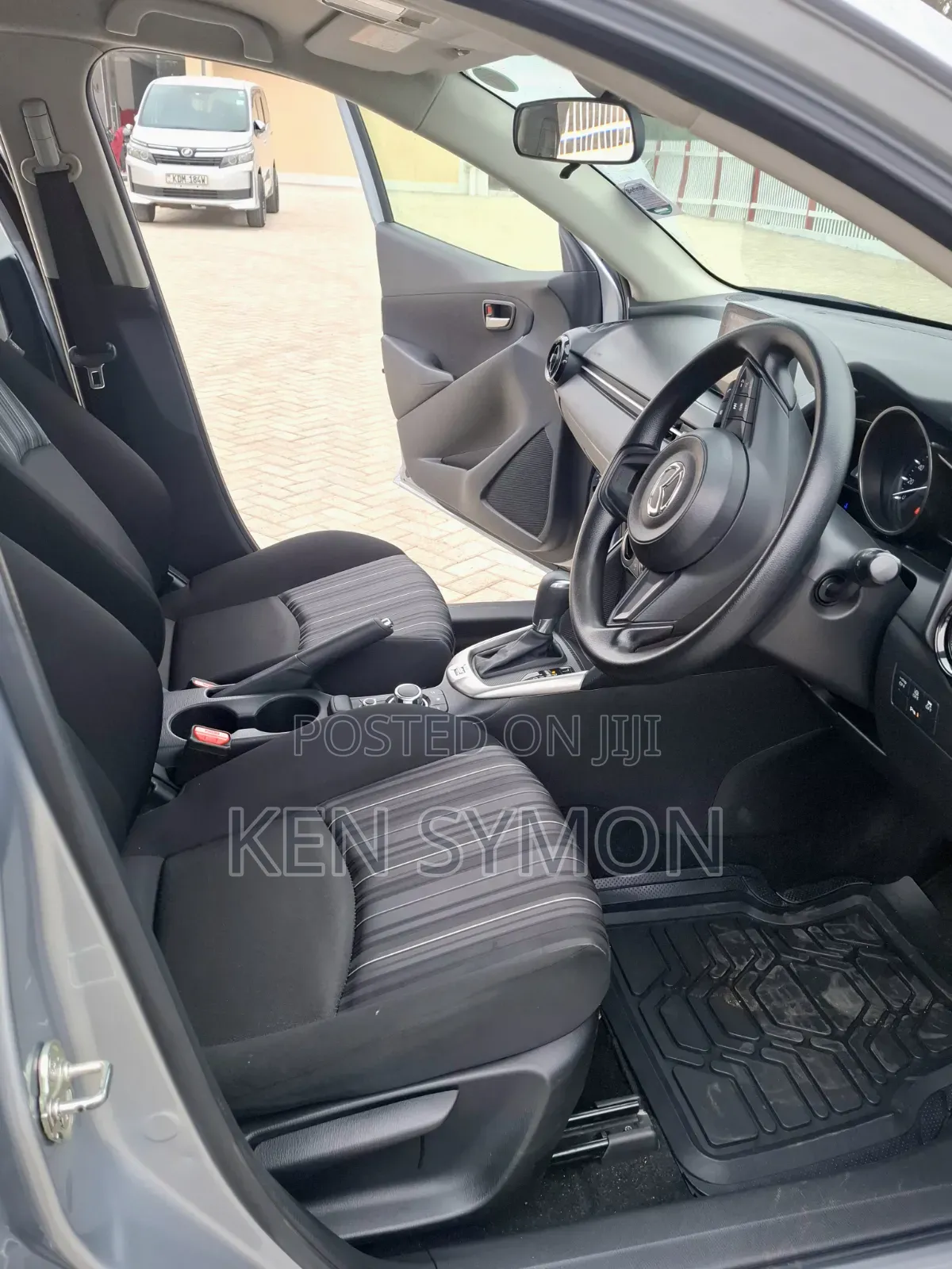 Mazda 2 2019 Silver