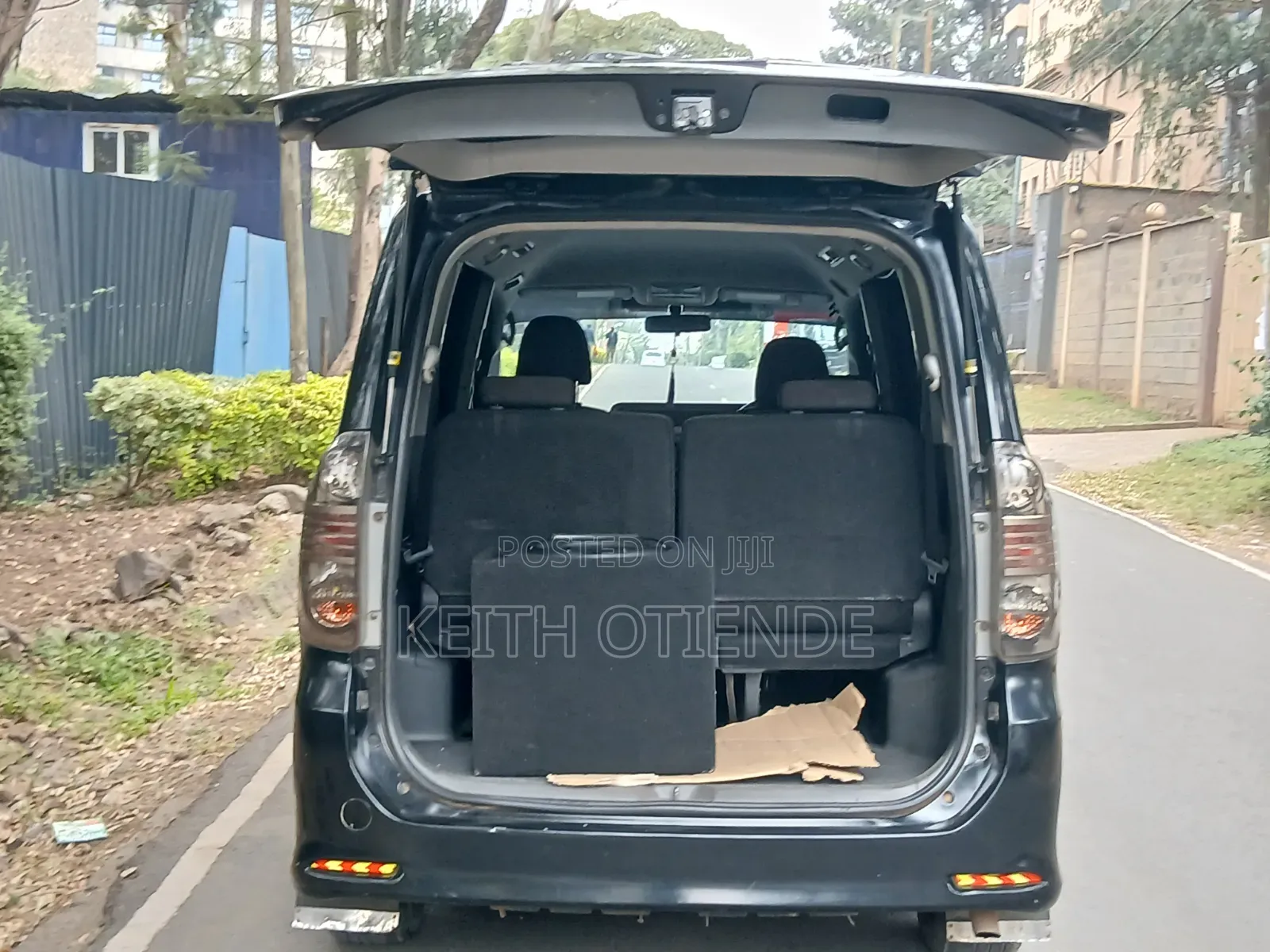 Toyota Voxy 2010 Black