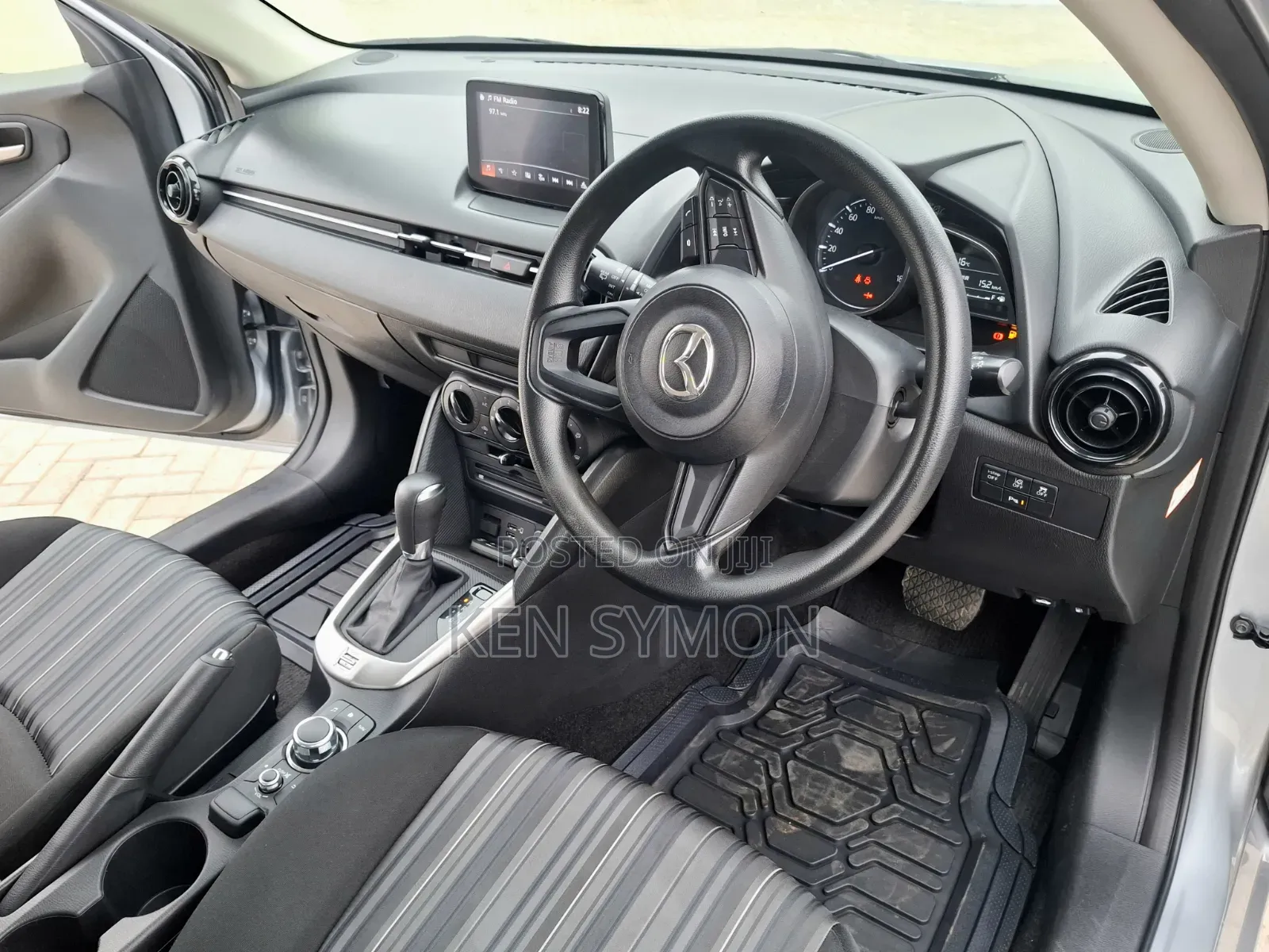Mazda 2 2019 Silver