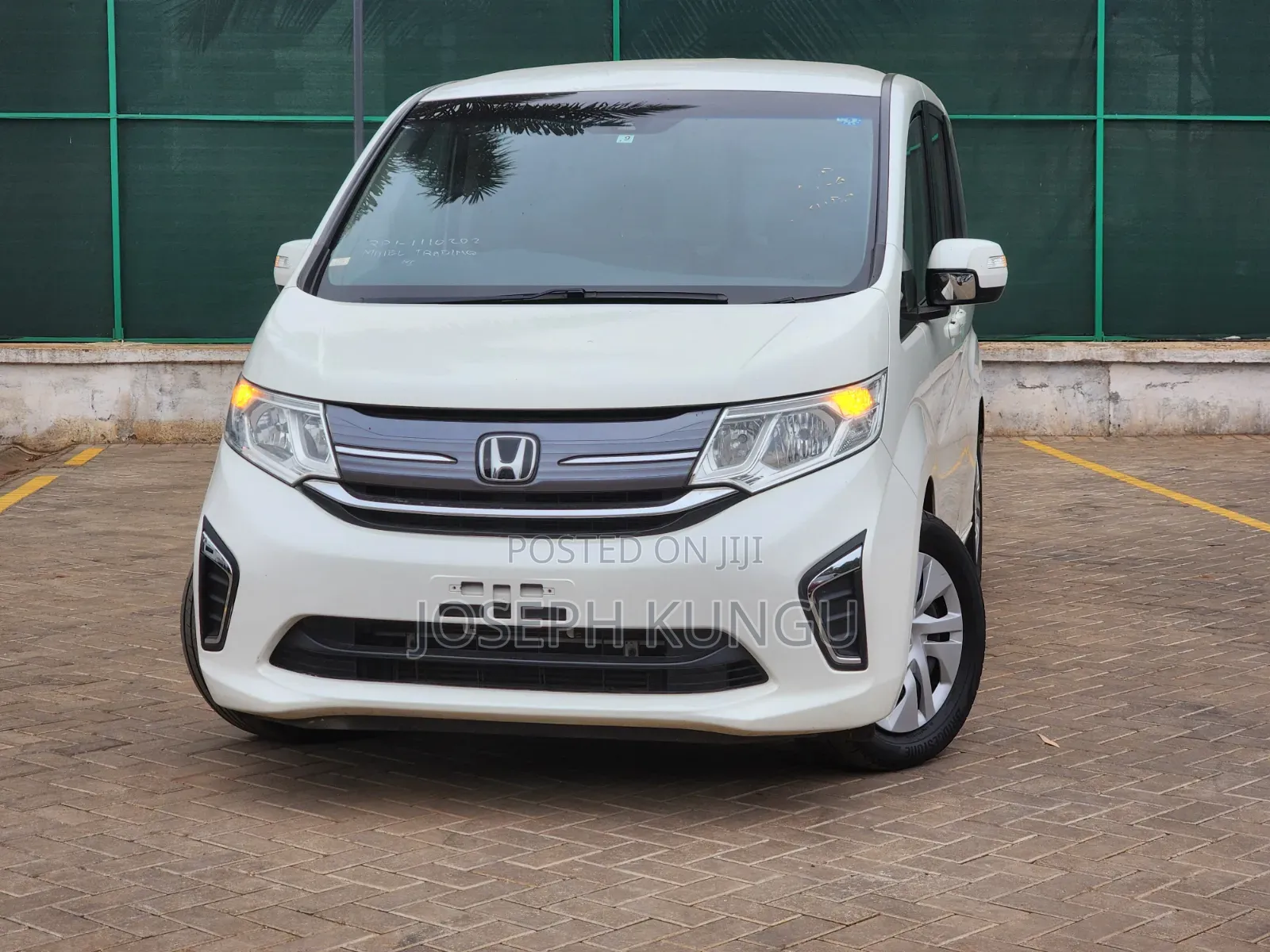 Honda Stepwgn 2017 White