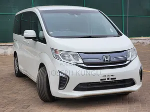 Honda Stepwgn 2017 White