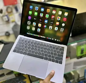 Laptop Apple MacBook Pro 2019 16GB Intel Core i5 SSD 256GB