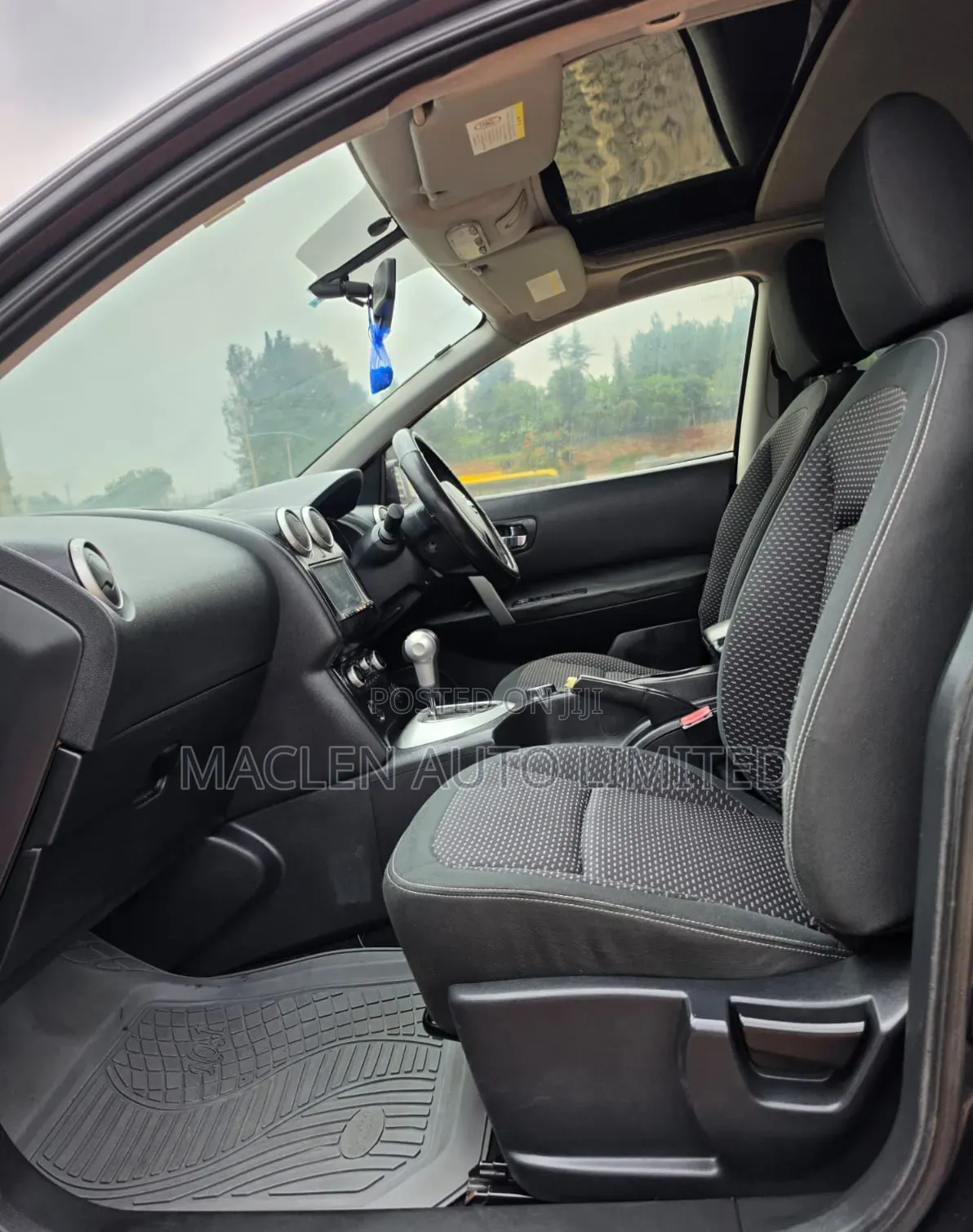 Nissan Dualis 2011 Black